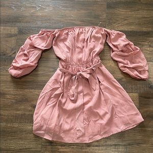 ✨ Date Night off the shoulder dress ✨